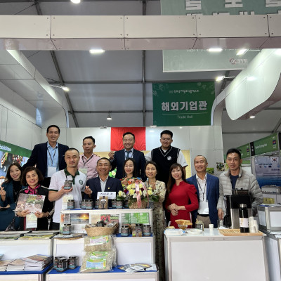 Mật Ong Hoa Cà Phê Jade Mountain Nguyên Chất Thu Hoạch Tự Nhiên Chất Lượng Cao 380ml