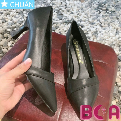 Giày nữ gót cao 5 phân cách điệu RO615 ROSATA tại BCASHOP bề mặt da láng mịn với thiết kế basic có thể phối mọi set đồ