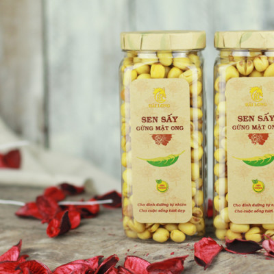 Combo Đậu Nành Sấy Cỏ Ngọt Vị Cay Hải Long (230g) + Sen Sấy Gừng Mật Ong Hải Long (230g)