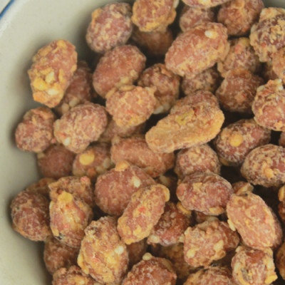 Combo Đậu Phộng Mè Cay Hải Long (250g) + Mứt Gừng Nướng Mật Ong Hải Long (120g)